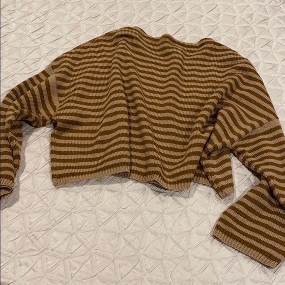 SALE!! Adorable striped crop sweater! - Picture 3 of 3